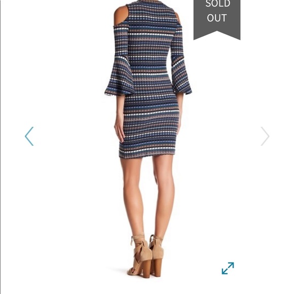 Cold shoulder pattern dress - Picture 2 of 4